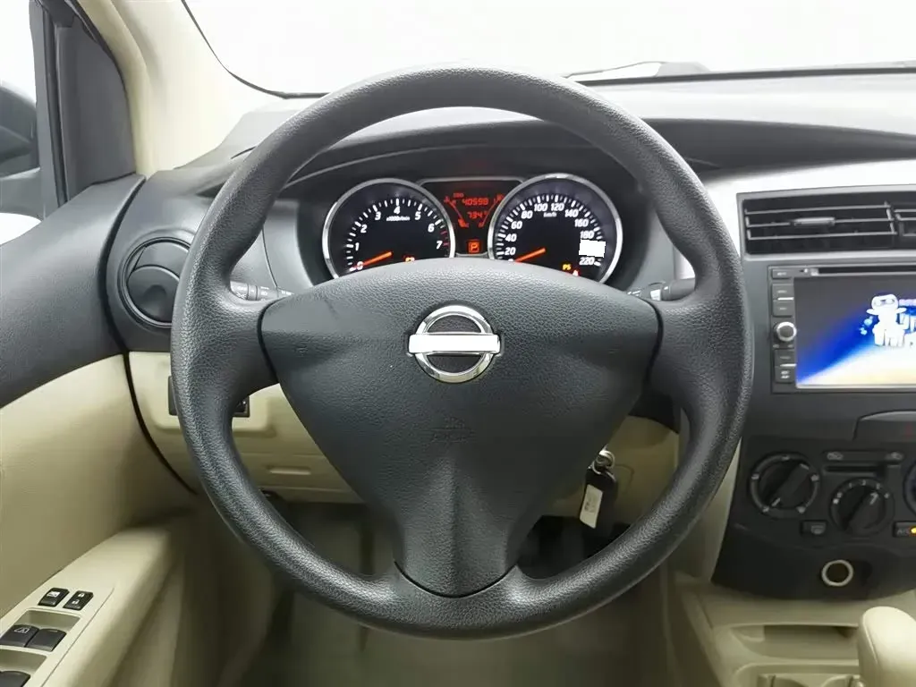 2013 Nissan Livina 1.6L 124HP L4 CVT,autocango,china used car exporter,china ev exporter,chinese used car exporter,chinese used ev exporter