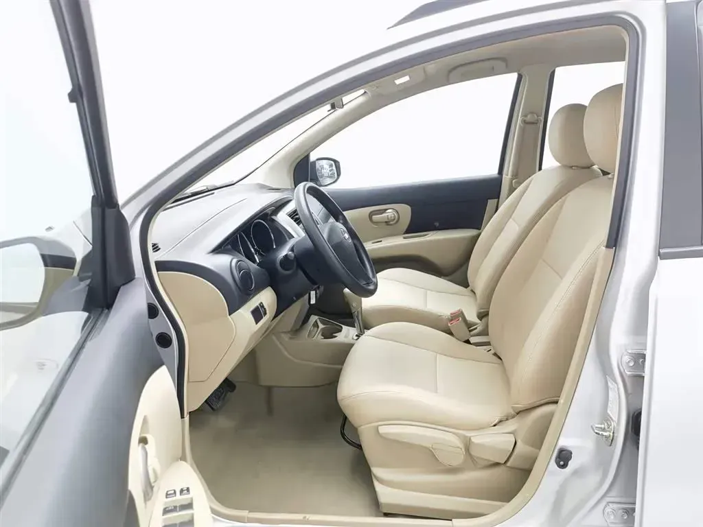 2013 Nissan Livina 1.6L 124HP L4 CVT,autocango,china used car exporter,china ev exporter,chinese used car exporter,chinese used ev exporter