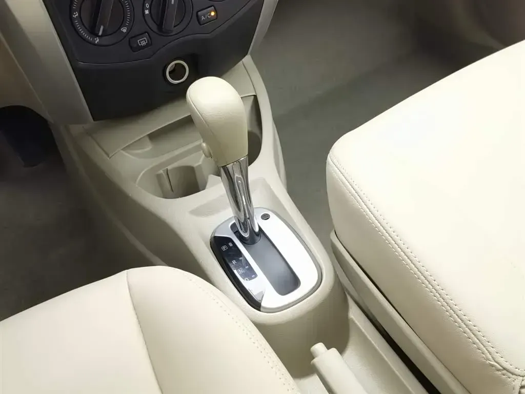 2013 Nissan Livina 1.6L 124HP L4 CVT,autocango,china used car exporter,china ev exporter,chinese used car exporter,chinese used ev exporter