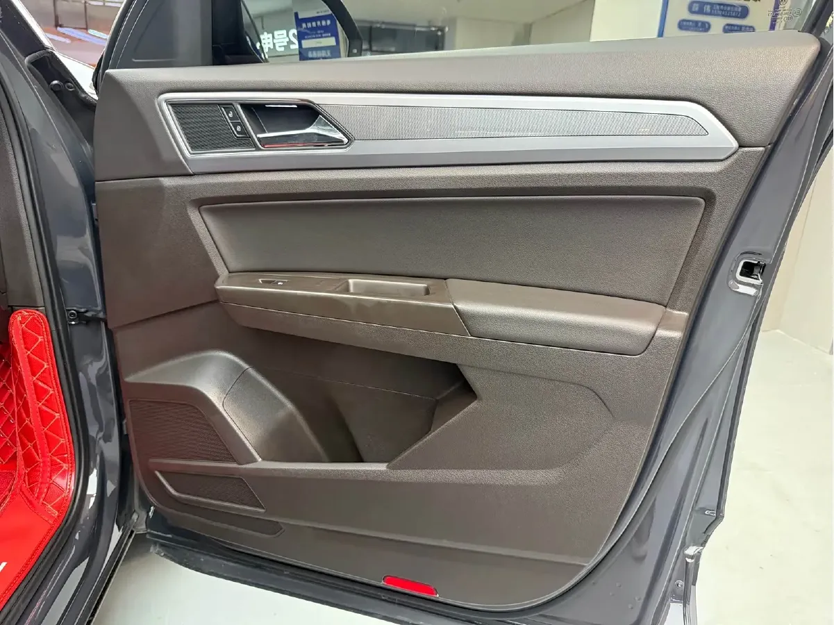 2017 Volkswagen Teramont 2.0T 186HP L4 7DCT,autocango,china used car exporter,china ev exporter,chinese used car exporter,chinese used ev exporter