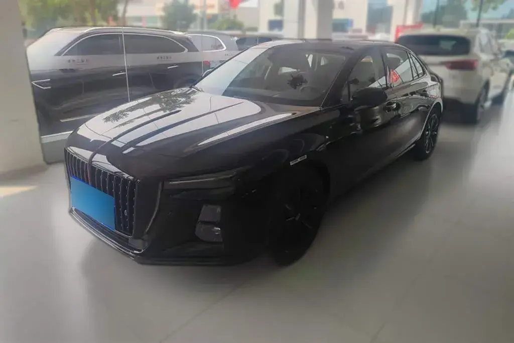 2025 HongQi H5 2.0T 224HP L4 8AT