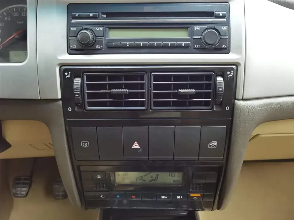 2008 Volkswagen Santana Vista 1.8L 101HP L4 5MT,autocango,china used car exporter,china ev exporter,chinese used car exporter,chinese used ev exporter