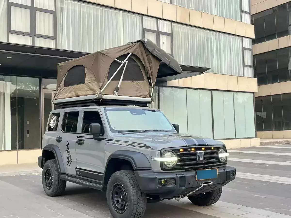 2023 Tank 300 2.0T 227HP L4 8AT