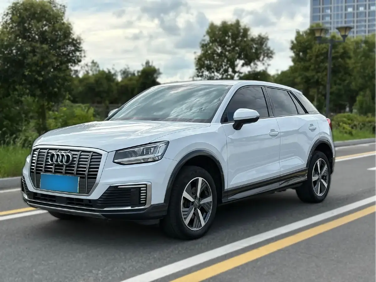 2019 Audi Q2L e-tron BEV 39.7KWH