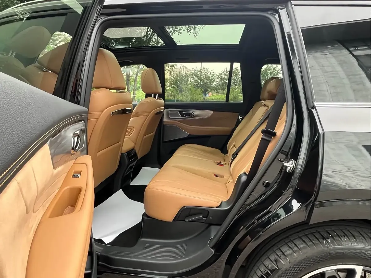 2024 GAC Trumpchi ES9 2.0T 190HP L4 2DHT PHEV 25.57KWH,autocango,china used car exporter,china ev exporter,chinese used car exporter,chinese used ev exporter