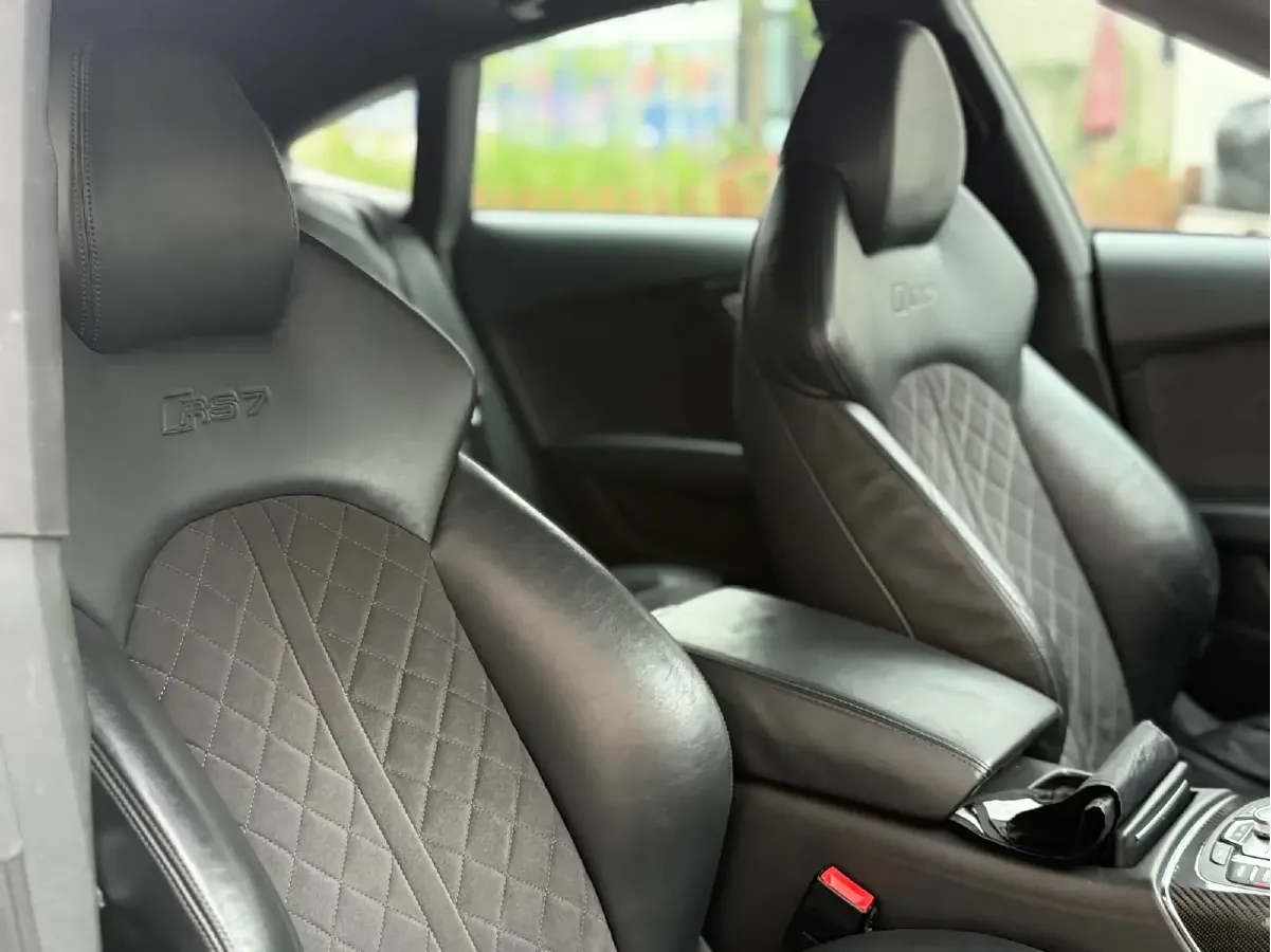 2014 Audi RS 7 4.0T 560HP V8 8AT,autocango,china used car exporter,china ev exporter,chinese used car exporter,chinese used ev exporter