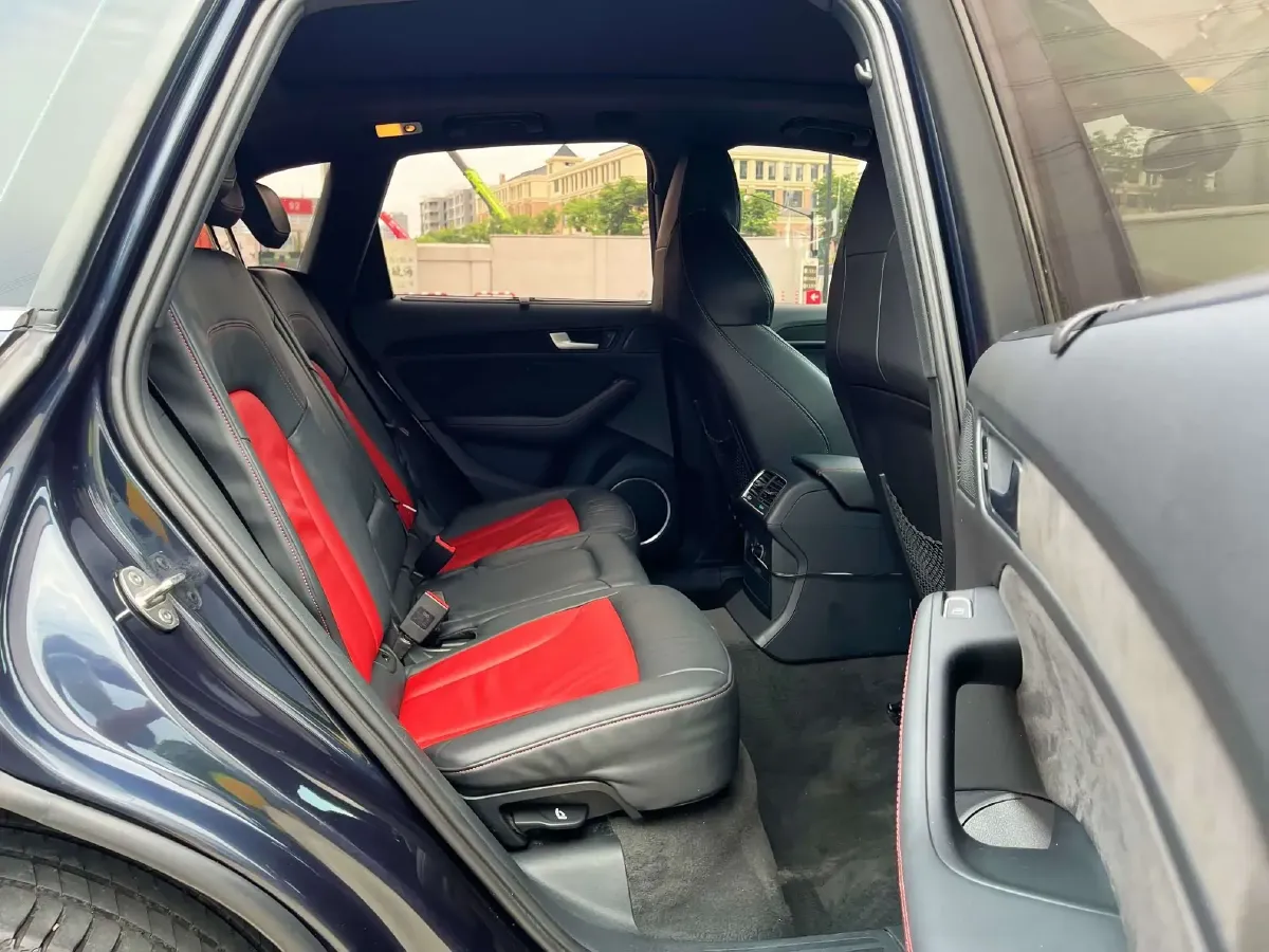 2014 Audi SQ5 3.0T 354HP V6 8AT,autocango,china used car exporter,china ev exporter,chinese used car exporter,chinese used ev exporter