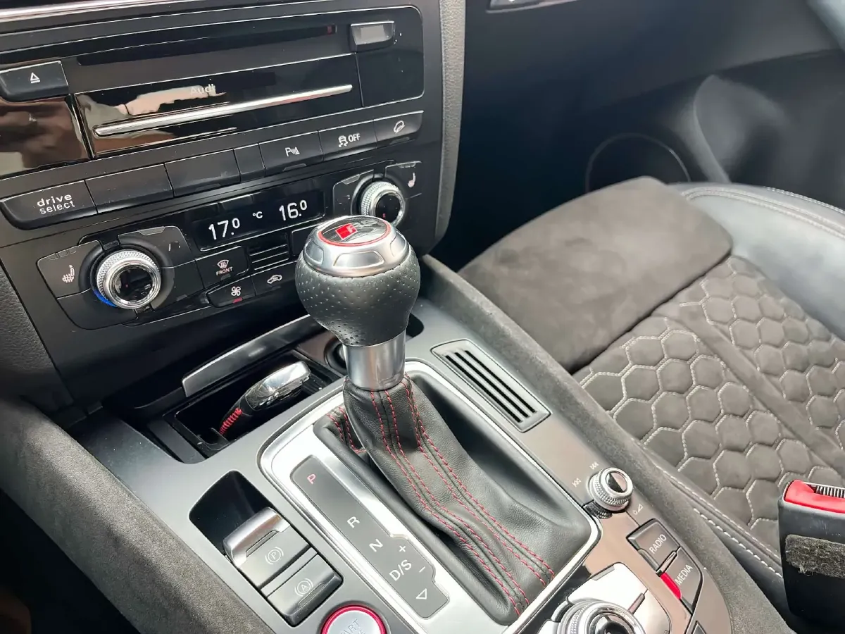 2014 Audi SQ5 3.0T 354HP V6 8AT,autocango,china used car exporter,china ev exporter,chinese used car exporter,chinese used ev exporter