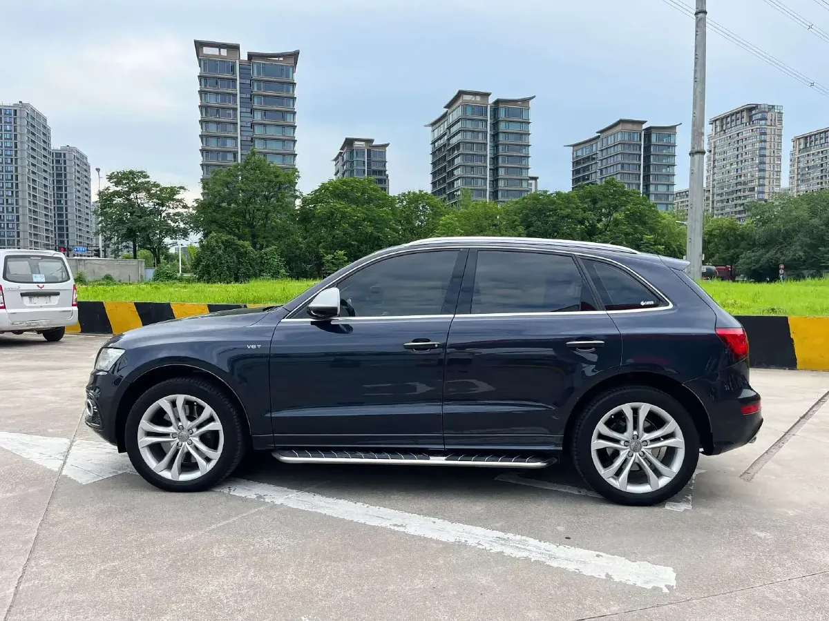 2014 Audi SQ5 3.0T 354HP V6 8AT,autocango,china used car exporter,china ev exporter,chinese used car exporter,chinese used ev exporter