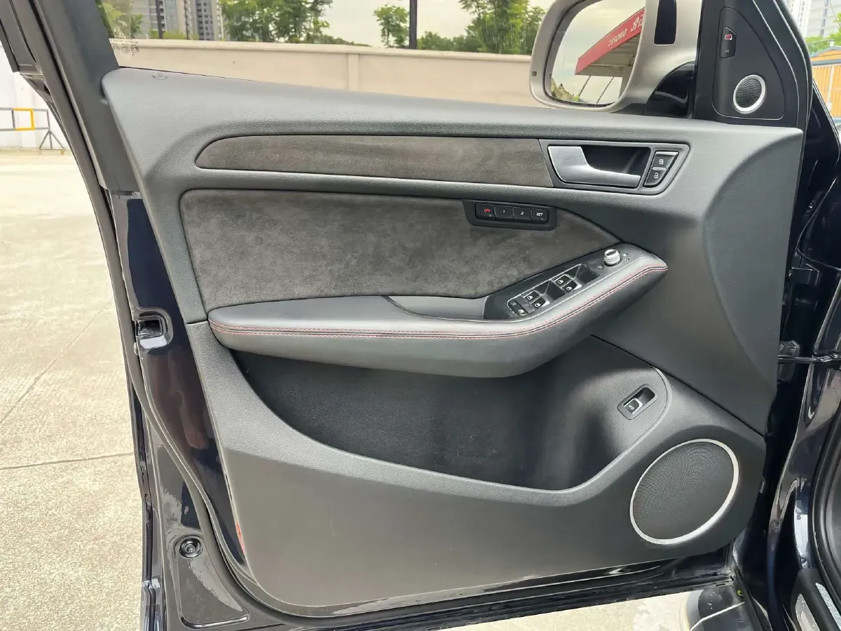 2014 Audi SQ5 3.0T 354HP V6 8AT,autocango,china used car exporter,china ev exporter,chinese used car exporter,chinese used ev exporter