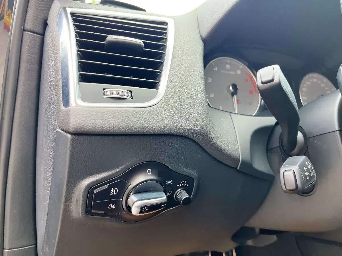 2014 Audi SQ5 3.0T 354HP V6 8AT,autocango,china used car exporter,china ev exporter,chinese used car exporter,chinese used ev exporter