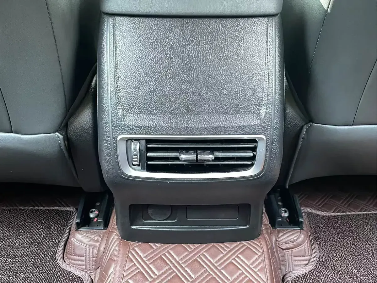 2022 GAC Trumpchi GA6 1.5T 169HP L4 6AT,autocango,china used car exporter,china ev exporter,chinese used car exporter,chinese used ev exporter