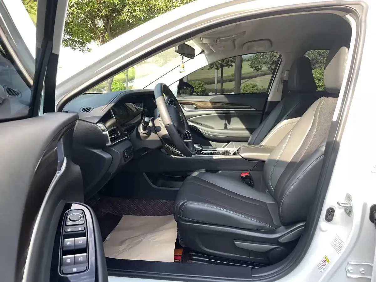 2022 GAC Trumpchi GA6 1.5T 169HP L4 6AT,autocango,china used car exporter,china ev exporter,chinese used car exporter,chinese used ev exporter