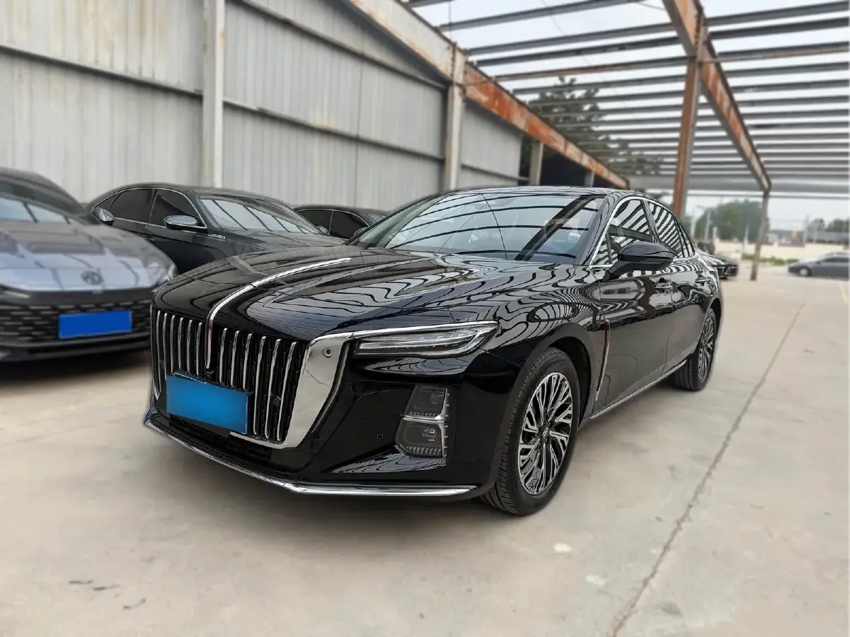 2025 HongQi H5 2.0T 224HP L4 8AT
