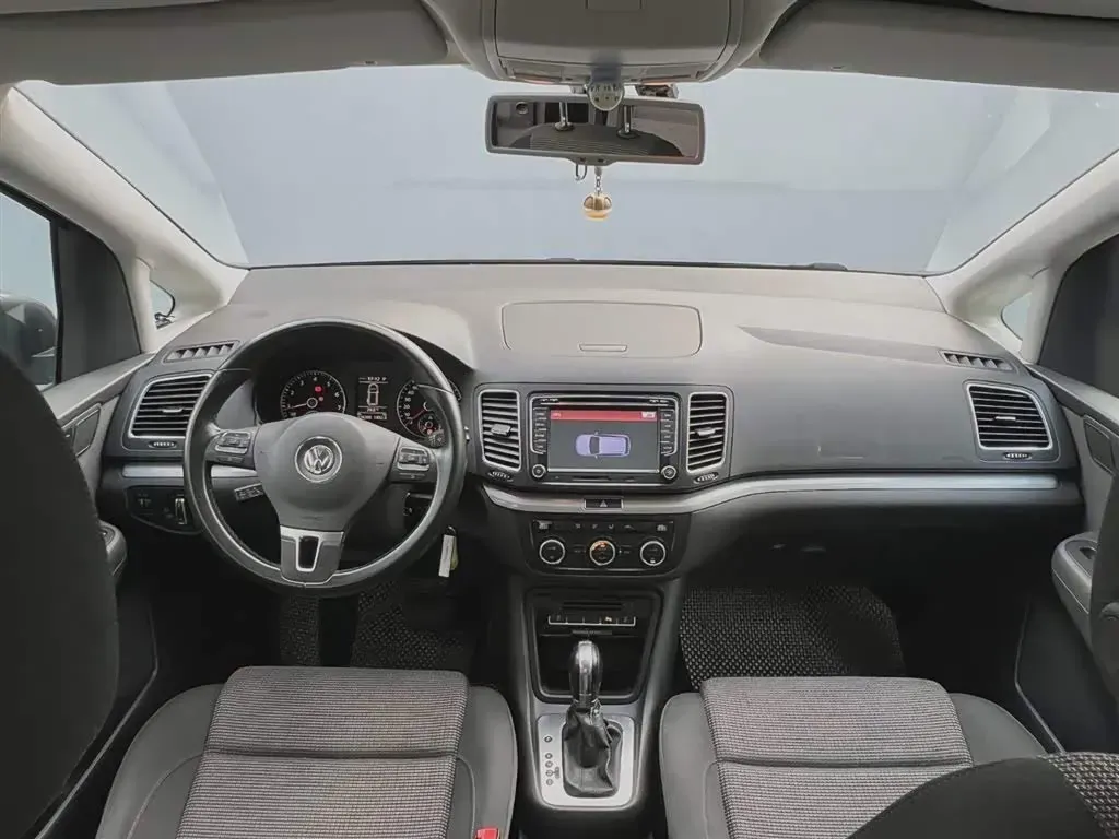 2013 Volkswagen Sharan 1.8T 160HP L4 6DCT,autocango,china used car exporter,china ev exporter,chinese used car exporter,chinese used ev exporter