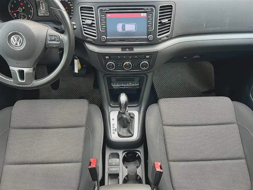 2013 Volkswagen Sharan 1.8T 160HP L4 6DCT,autocango,china used car exporter,china ev exporter,chinese used car exporter,chinese used ev exporter