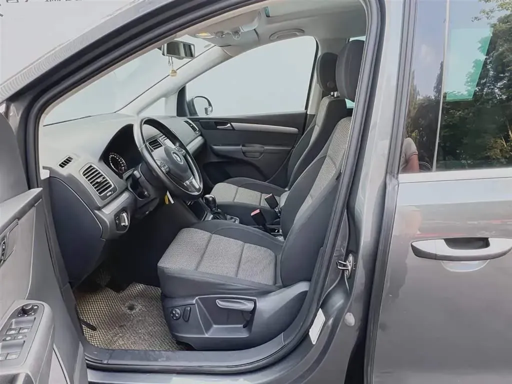 2013 Volkswagen Sharan 1.8T 160HP L4 6DCT,autocango,china used car exporter,china ev exporter,chinese used car exporter,chinese used ev exporter