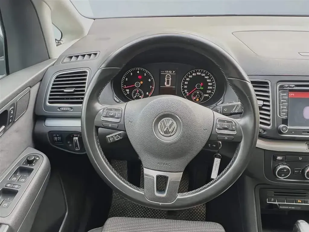 2013 Volkswagen Sharan 1.8T 160HP L4 6DCT,autocango,china used car exporter,china ev exporter,chinese used car exporter,chinese used ev exporter