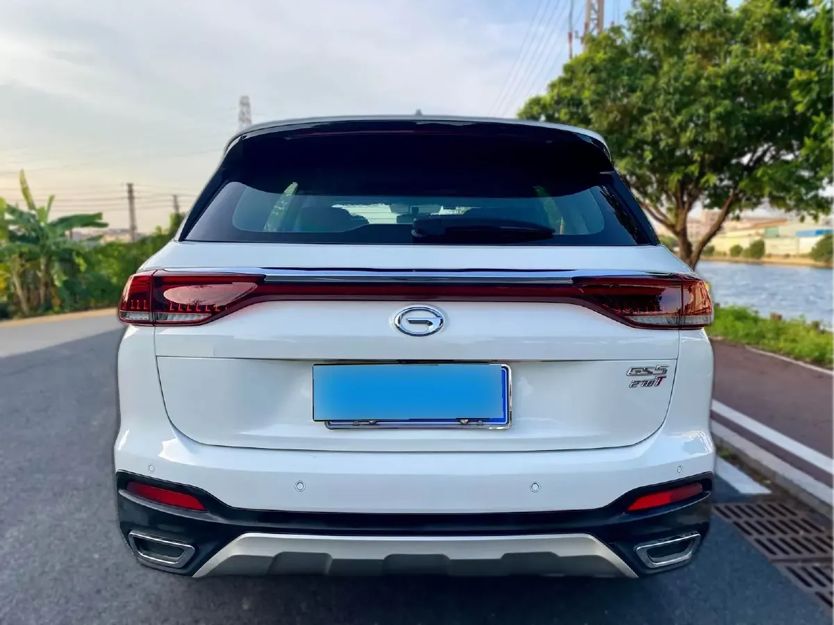 2019 GAC Trumpchi GS5 1.5T 169HP L4 6AT,autocango,china used car exporter,china ev exporter,chinese used car exporter,chinese used ev exporter
