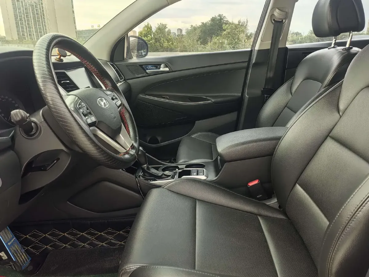 2015 Hyundai Tucson 1.6T 177HP L4 7DCT,autocango,china used car exporter,china ev exporter,chinese used car exporter,chinese used ev exporter