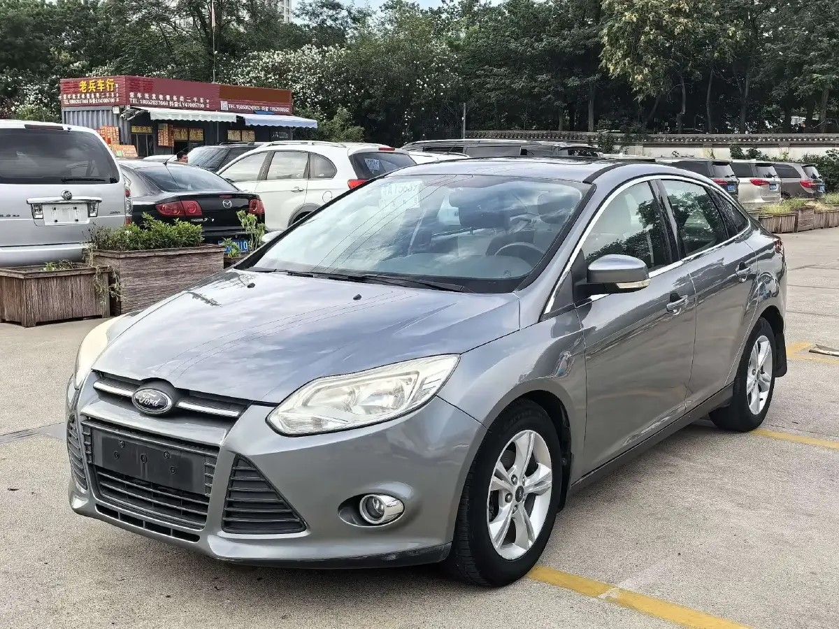 2012 Ford Focus 1.6L 125HP L4 6DCT