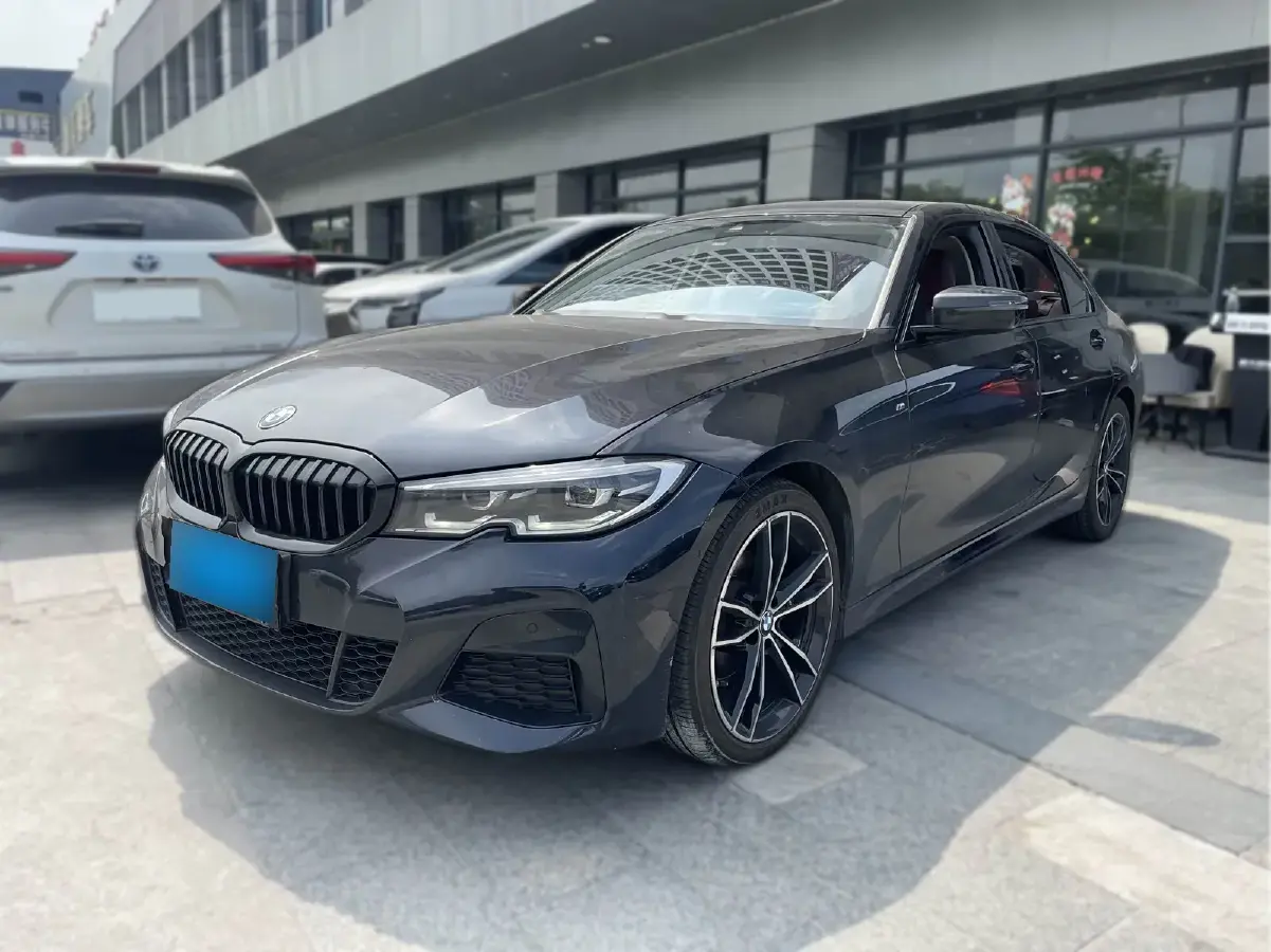 2022 BMW 3 Series 2.0T 184HP L4 8AT