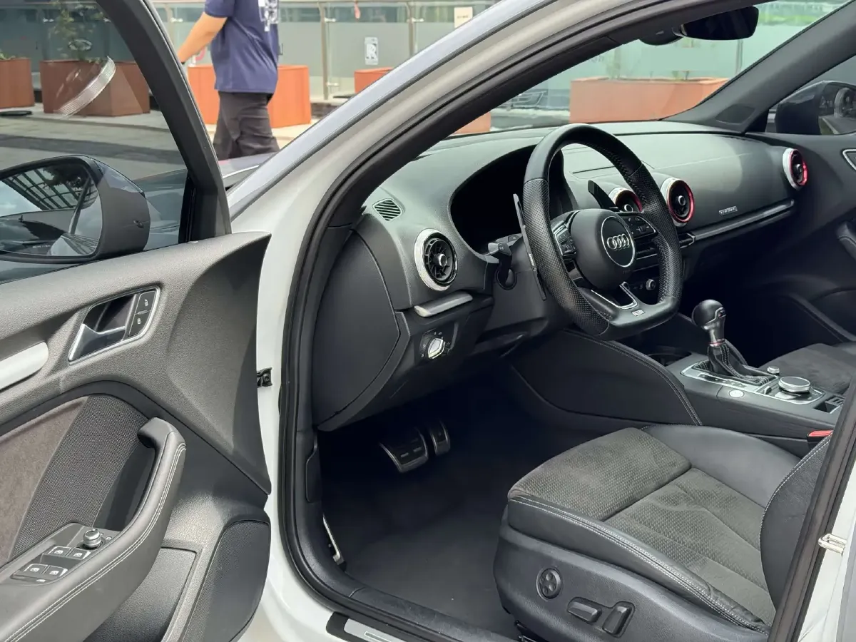 2017 Audi S3 2.0T 290HP L4 7DCT,autocango,china used car exporter,china ev exporter,chinese used car exporter,chinese used ev exporter