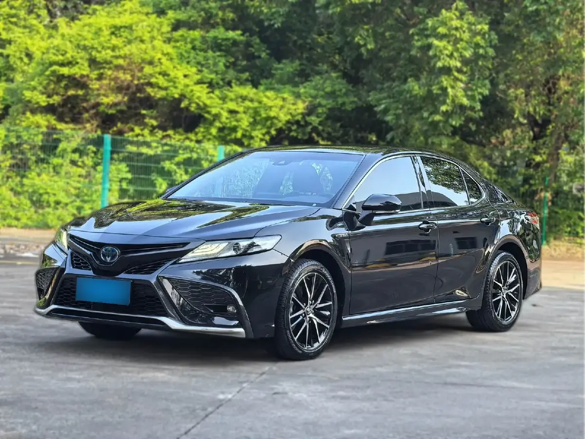 2023 Toyota Camry 2.5L 178HP L4 E-CVT Hybrid