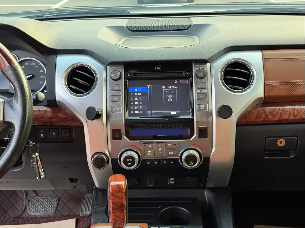 2014 Toyota Tundra 5.7L 386HP V8 6AT,autocango,china used car exporter,china ev exporter,chinese used car exporter,chinese used ev exporter