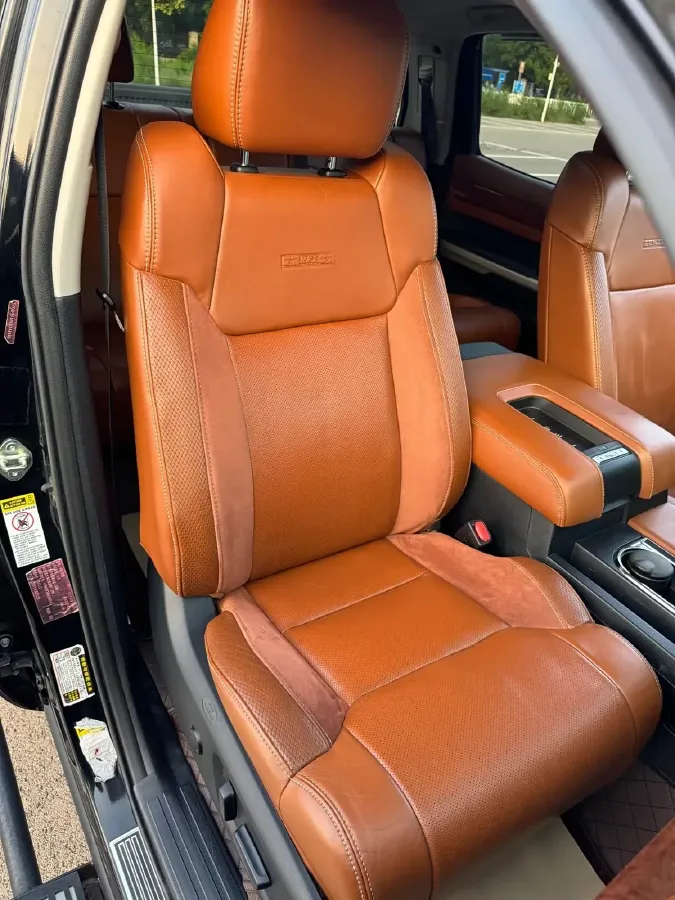 2014 Toyota Tundra 5.7L 386HP V8 6AT,autocango,china used car exporter,china ev exporter,chinese used car exporter,chinese used ev exporter