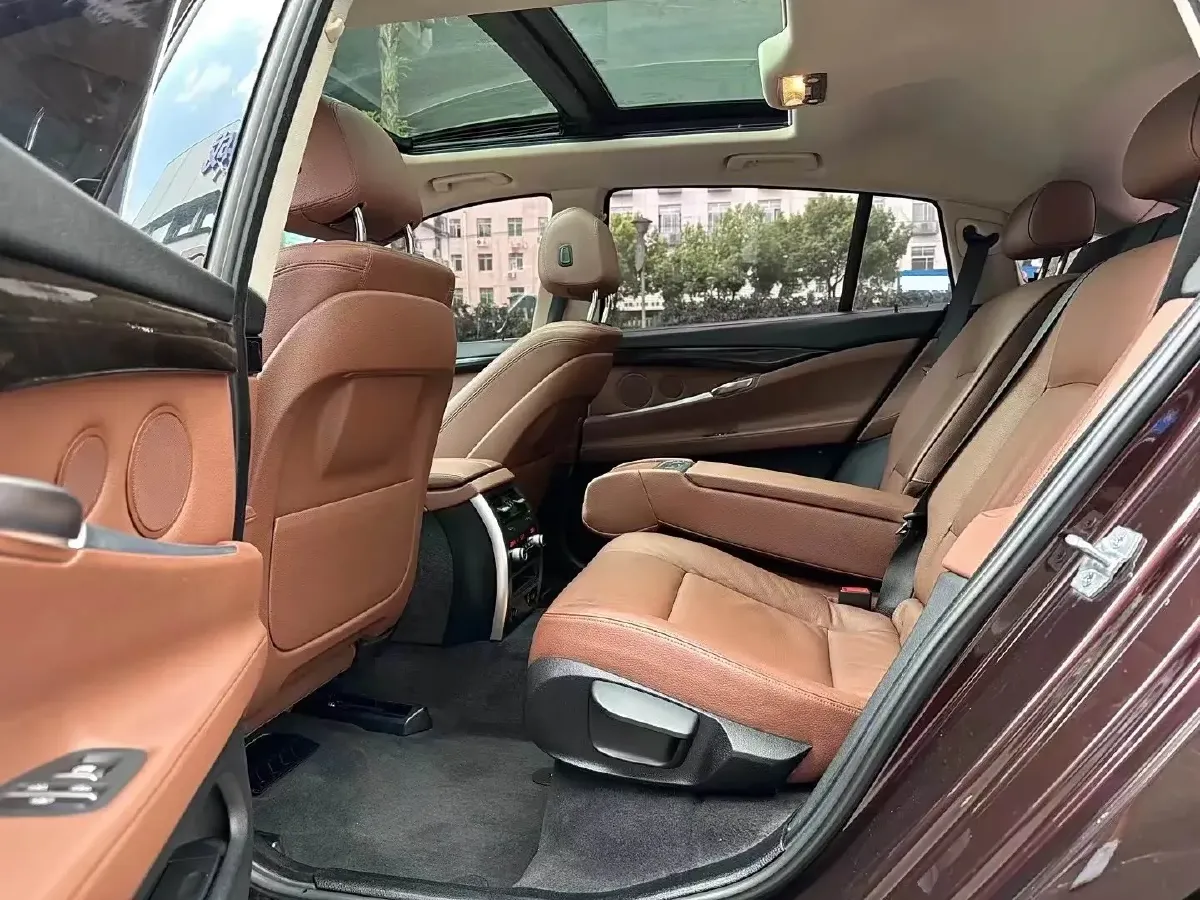 2014 BMW 5 Series GT 3.0T 306HP L6 8AT,autocango,china used car exporter,china ev exporter,chinese used car exporter,chinese used ev exporter