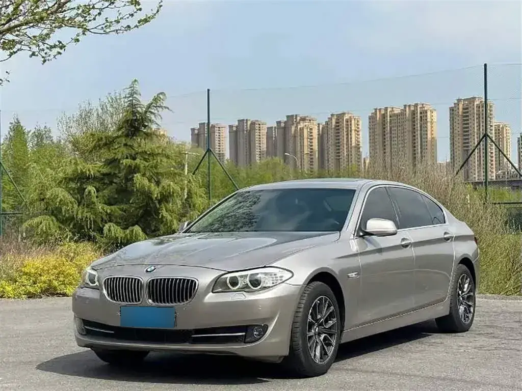 2013 BMW 5 Series 2.0T 184HP L4 8AT