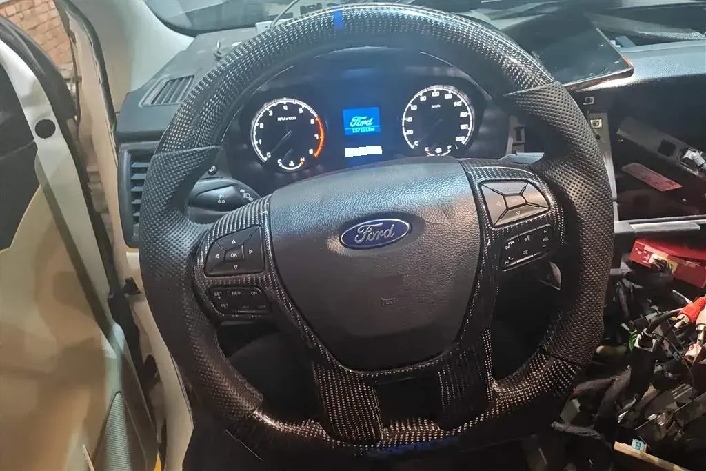 2017 Ford Everest 2.0T 245HP L4 6AT,autocango,china used car exporter,china ev exporter,chinese used car exporter,chinese used ev exporter