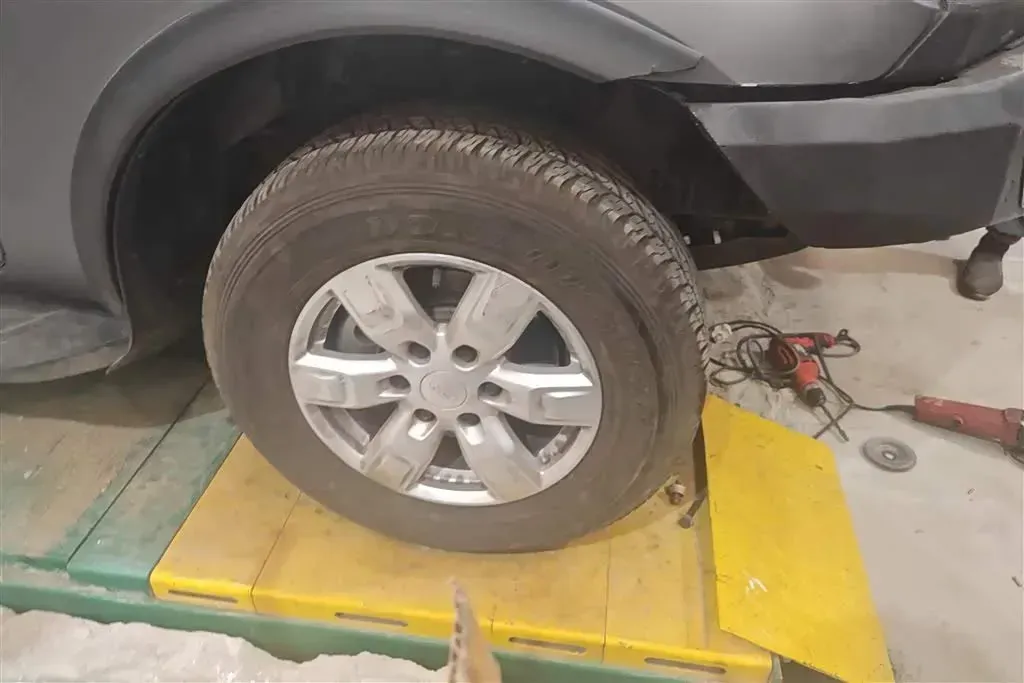 2017 Ford Everest 2.0T 245HP L4 6AT,autocango,china used car exporter,china ev exporter,chinese used car exporter,chinese used ev exporter