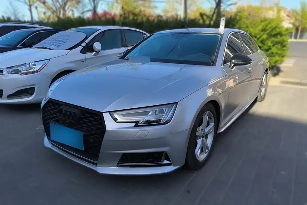 2017 Audi A4L 2.0T 190HP L4 7DCT