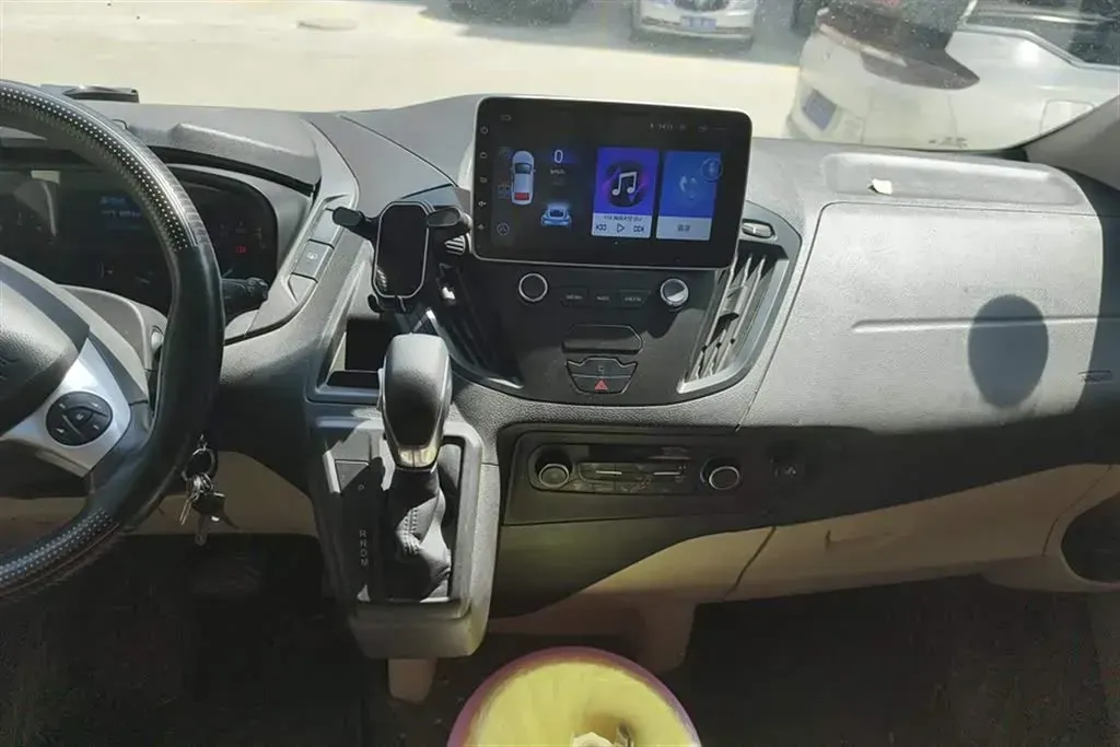 2017 Ford Tourneo 2.0T 203HP L4 6AT,autocango,china used car exporter,china ev exporter,chinese used car exporter,chinese used ev exporter