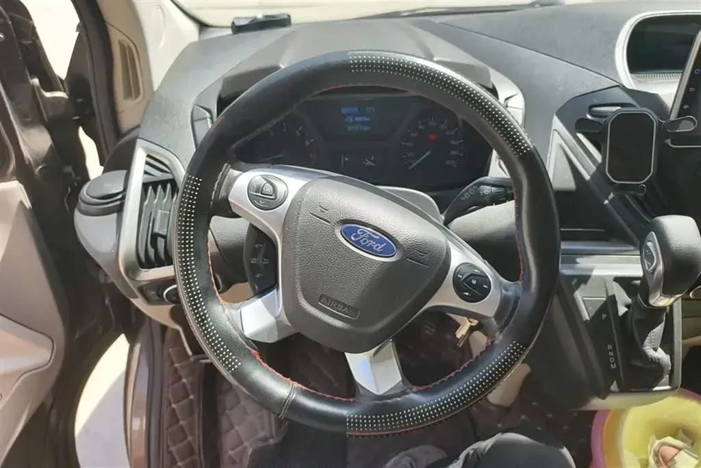 2017 Ford Tourneo 2.0T 203HP L4 6AT,autocango,china used car exporter,china ev exporter,chinese used car exporter,chinese used ev exporter