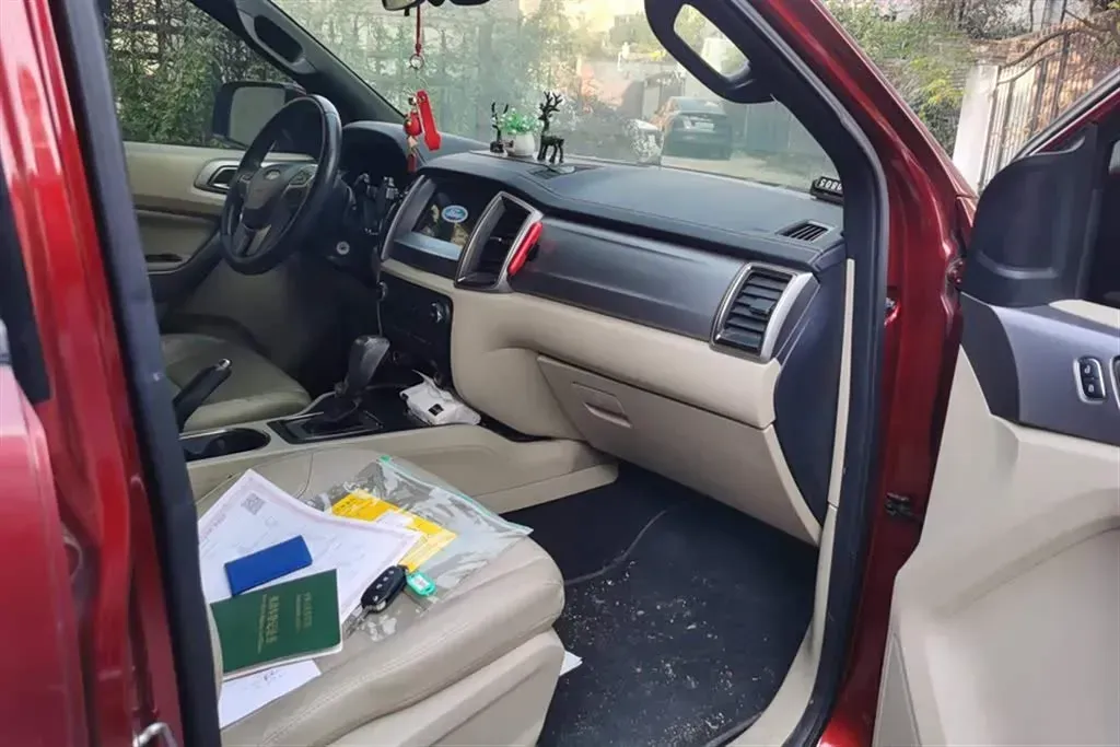 2017 Ford Everest 2.0T 245HP L4 6AT,autocango,china used car exporter,china ev exporter,chinese used car exporter,chinese used ev exporter