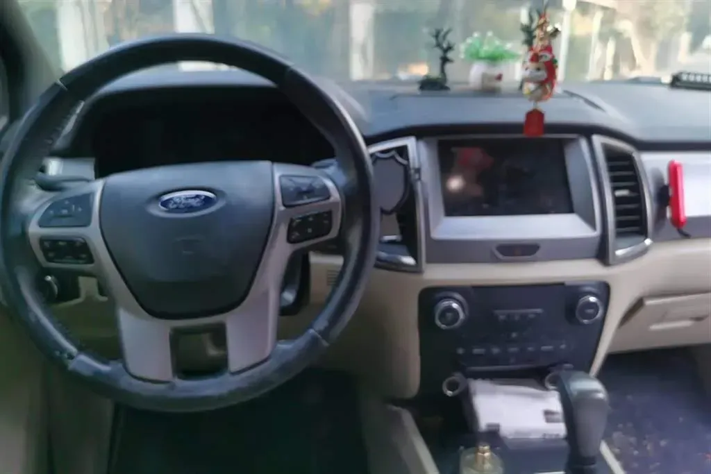 2017 Ford Everest 2.0T 245HP L4 6AT,autocango,china used car exporter,china ev exporter,chinese used car exporter,chinese used ev exporter