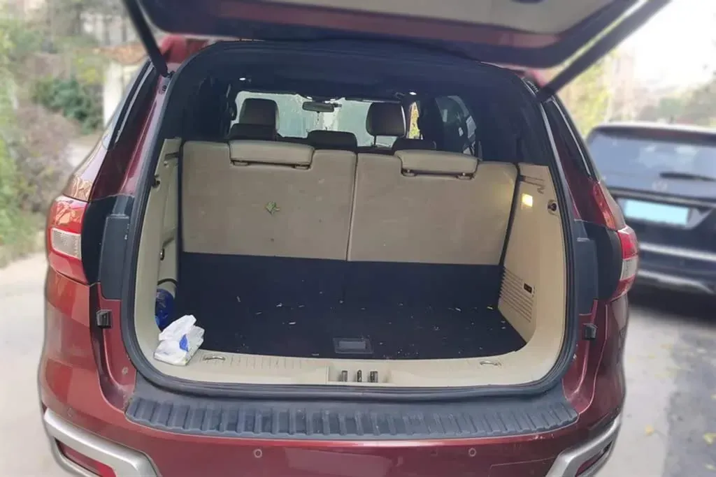 2017 Ford Everest 2.0T 245HP L4 6AT,autocango,china used car exporter,china ev exporter,chinese used car exporter,chinese used ev exporter