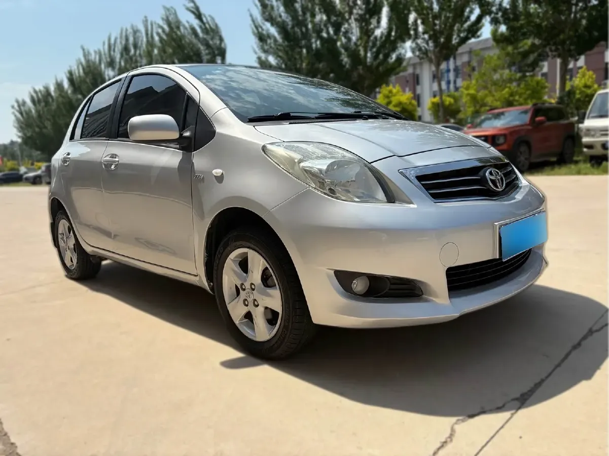 2011 Toyota Yaris 1.6L 118HP L4 4AT,autocango,china used car exporter,china ev exporter,chinese used car exporter,chinese used ev exporter