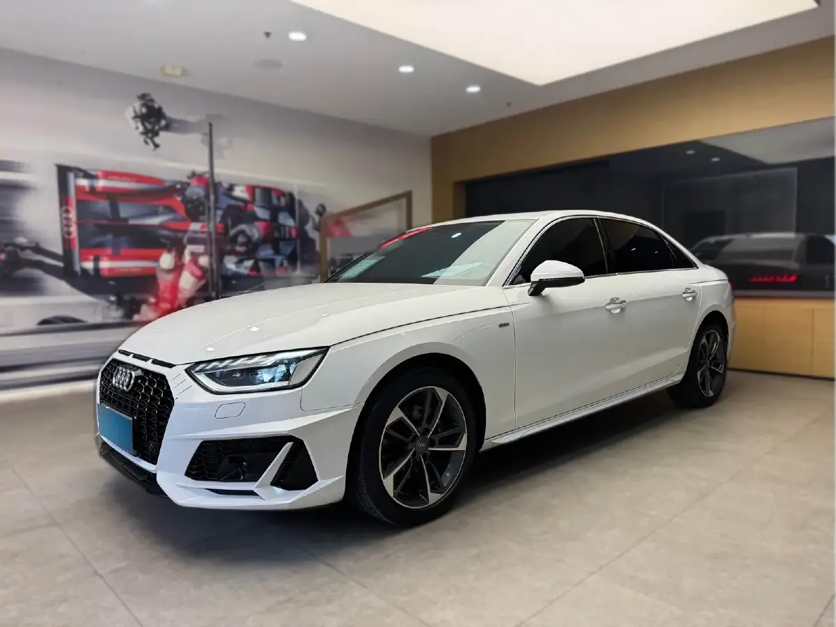 2020 Audi A4L 2.0T 190HP L4 7DCT
