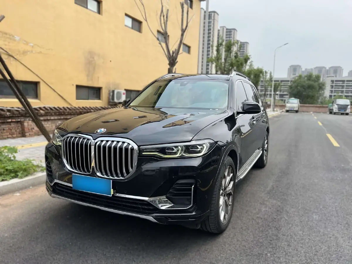 2021 BMW X7 3.0T 340HP L6 8AT