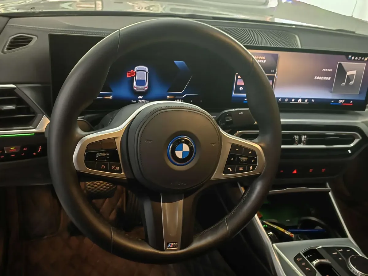 2023 BMW i4 BEV 83.9KWH,autocango,china used car exporter,china ev exporter,chinese used car exporter,chinese used ev exporter