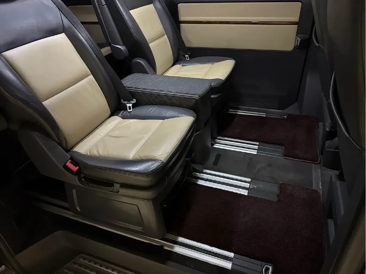 2012 Volkswagen Multivan 2.0T 204HP L4 7DCT,autocango,china used car exporter,china ev exporter,chinese used car exporter,chinese used ev exporter