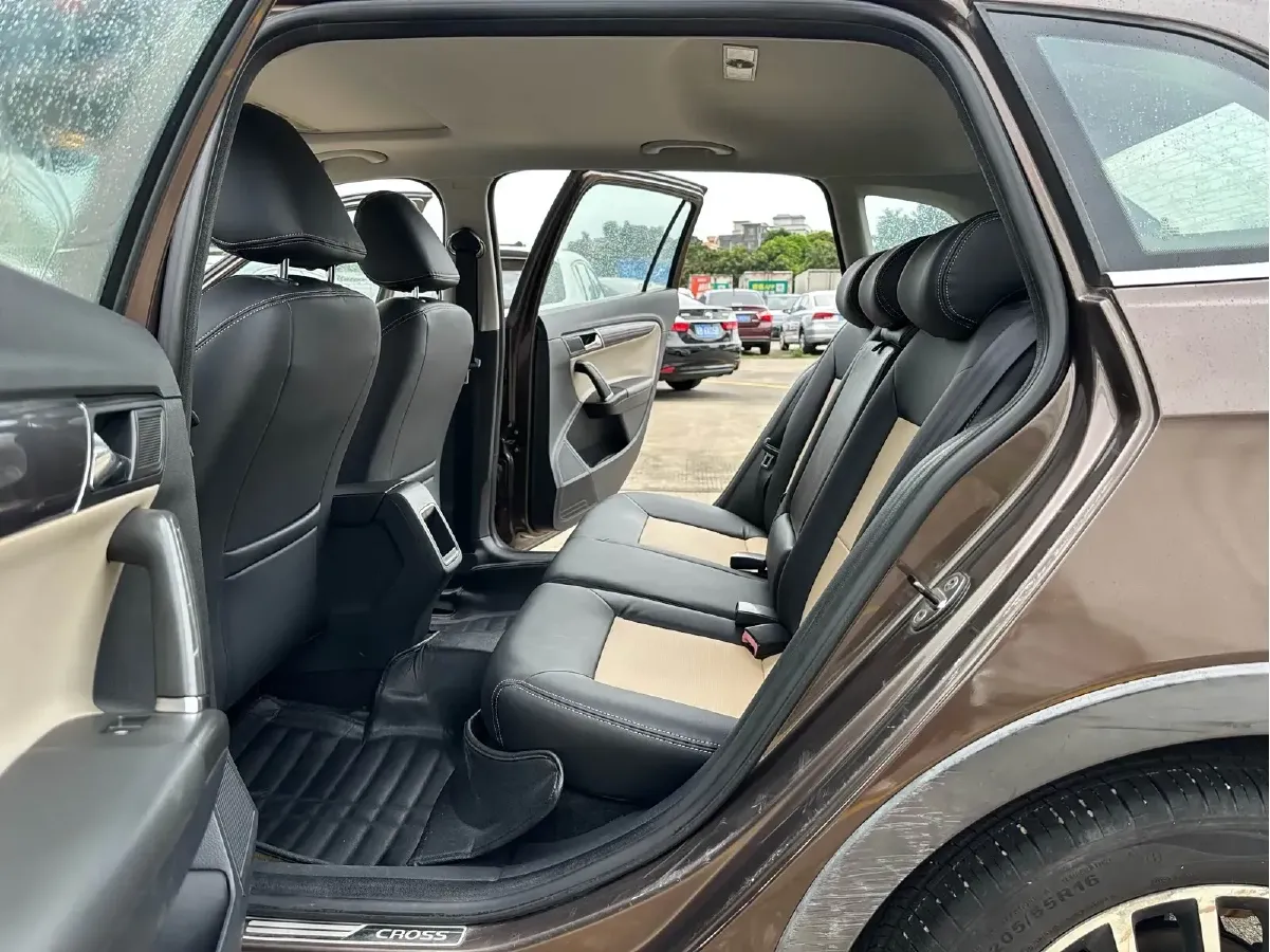 2014 Volkswagen Cross Lavida 1.4T 131HP L4 7DCT,autocango,china used car exporter,china ev exporter,chinese used car exporter,chinese used ev exporter