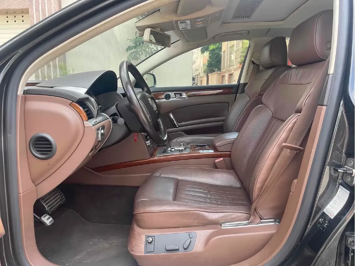 2012 Volkswagen Pheaton 3.0L 250HP V6 6AT,autocango,china used car exporter,china ev exporter,chinese used car exporter,chinese used ev exporter