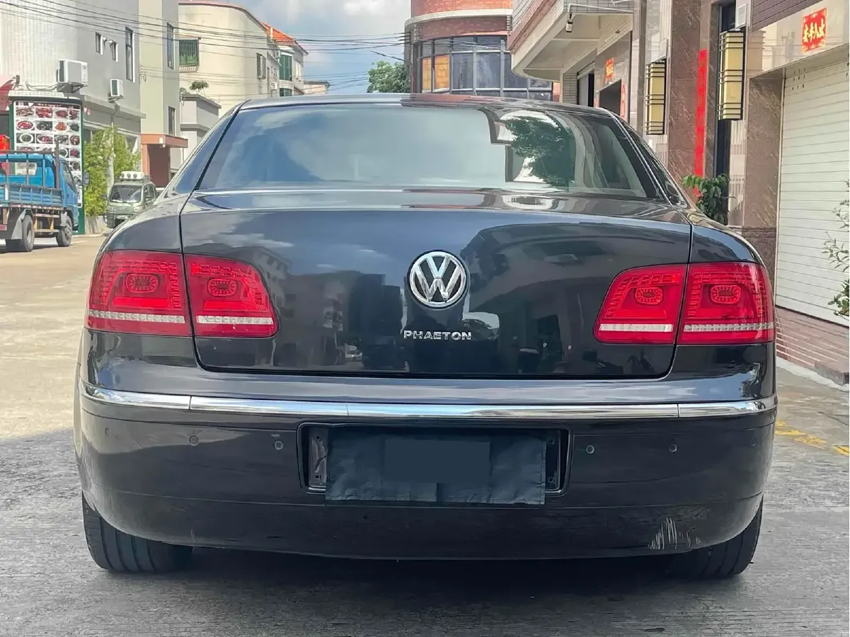 2012 Volkswagen Pheaton 3.0L 250HP V6 6AT,autocango,china used car exporter,china ev exporter,chinese used car exporter,chinese used ev exporter