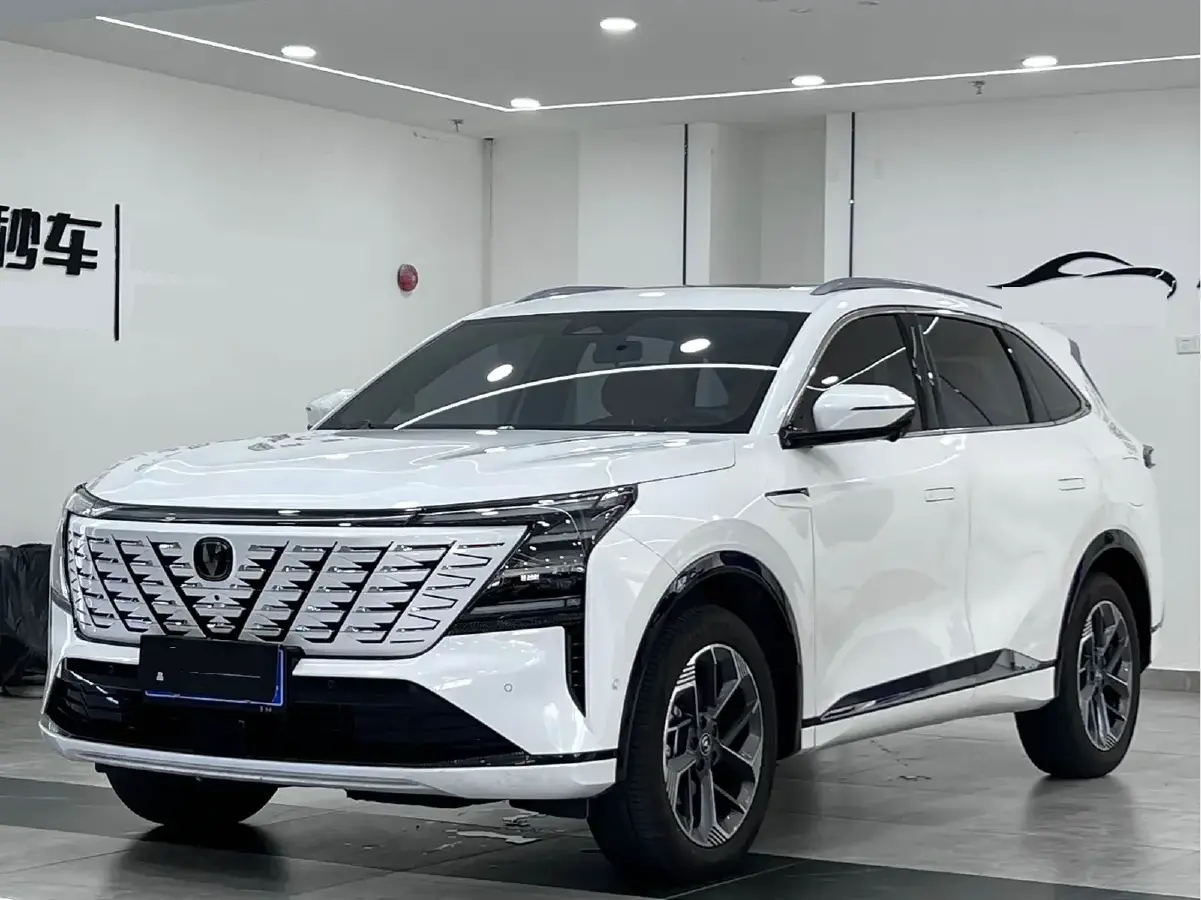 2025 ChangAn CS75 Plus 1.5T 192HP L4 8AT