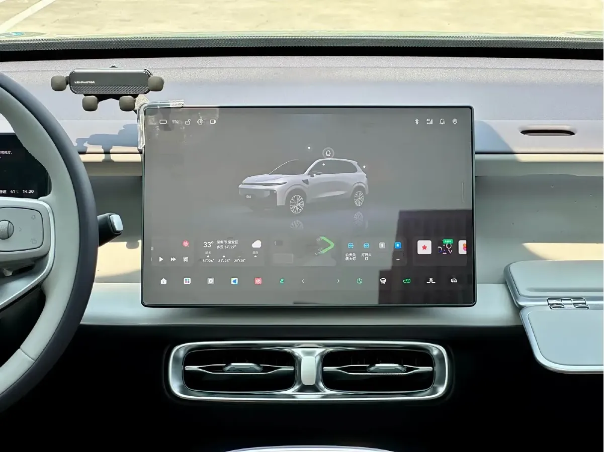 2025 Leapmotor B10 BEV 56.2KWH,autocango,china used car exporter,china ev exporter,chinese used car exporter,chinese used ev exporter